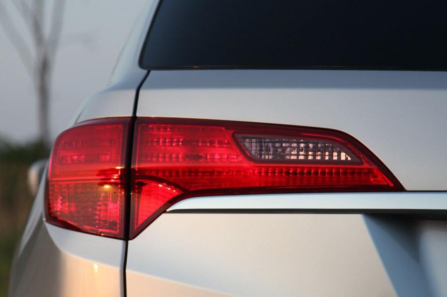 Детали экстерьера Acura RDX (TB3/4) 2012 года  (фото 87 из 122)